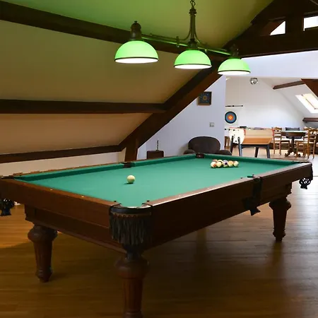 Les Grands Tilleuls Bed & Breakfast *