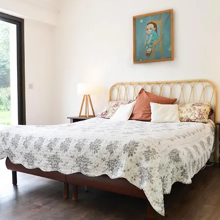 Les Grands Tilleuls Bed & Breakfast